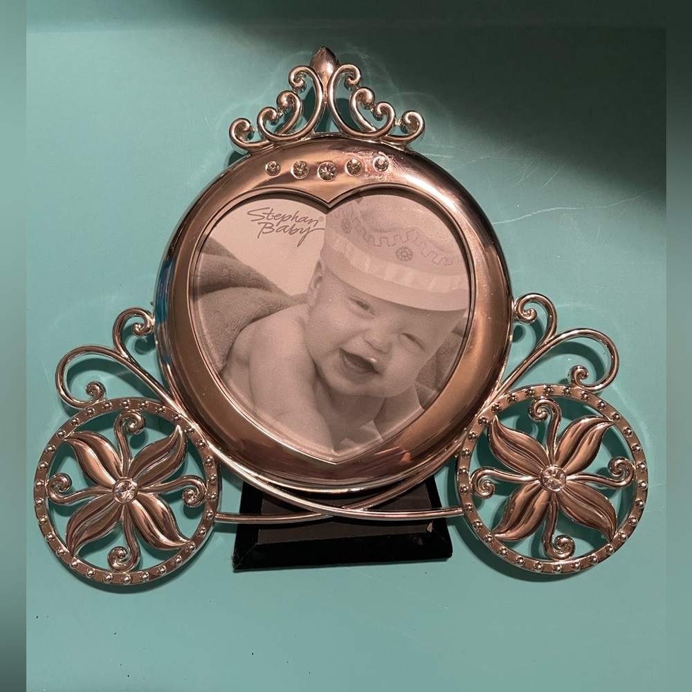 Stephan Baby silver metal princess carriage photo frame w/heart-shaped opening